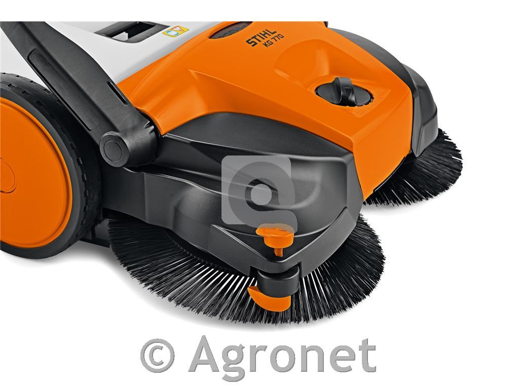 Ročni stroj za pometanje KG 770 STIHL